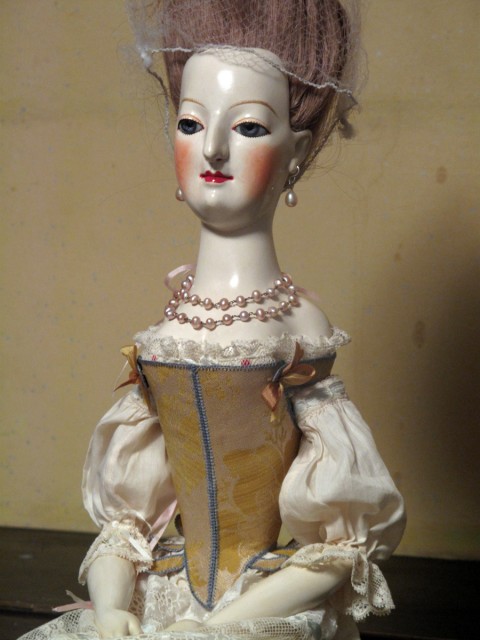 Comment faire une poupée Marie-Antoinette Ztony22