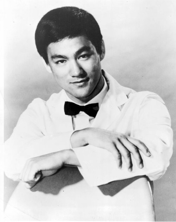 Bruce Lee:  celebrating his life through pics Bruce_12