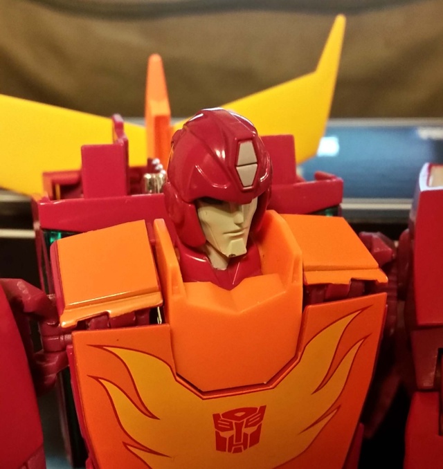 Masterpiece MP-28 Hot Rodimus - TFSource Article Mp_hot15