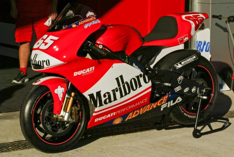 Historique de Ducati dans le Championnat du Monde MotoGP. 2003_g10