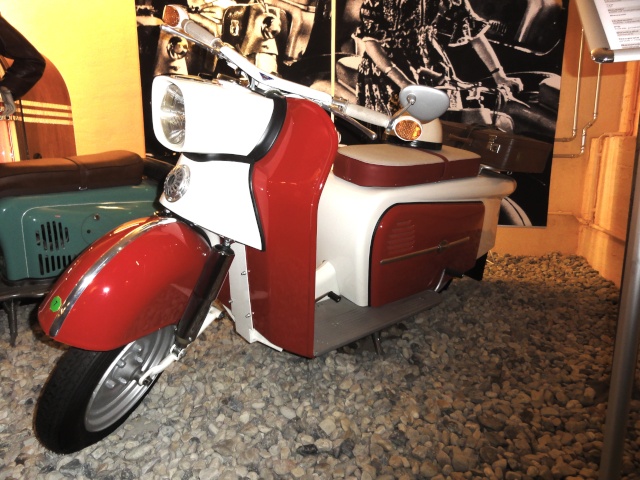 Le musée de "la moto DDR" à Berlin   Dsc01149