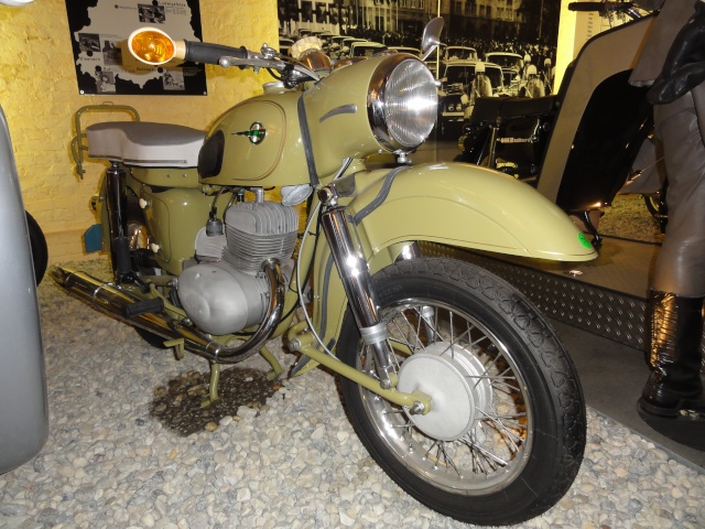 Le musée de "la moto DDR" à Berlin   Dsc01150