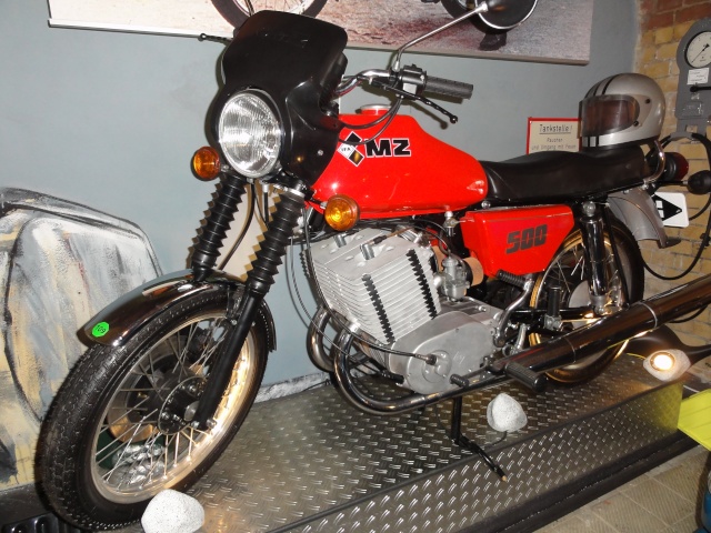 Le musée de "la moto DDR" à Berlin   Dsc01153