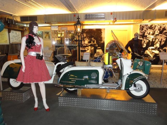 Le musée de "la moto DDR" à Berlin   Dsc01184