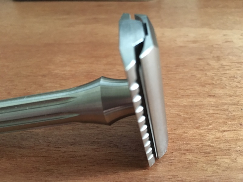 Blackbird DE de Blackland Razors - Page 2 Img_1021