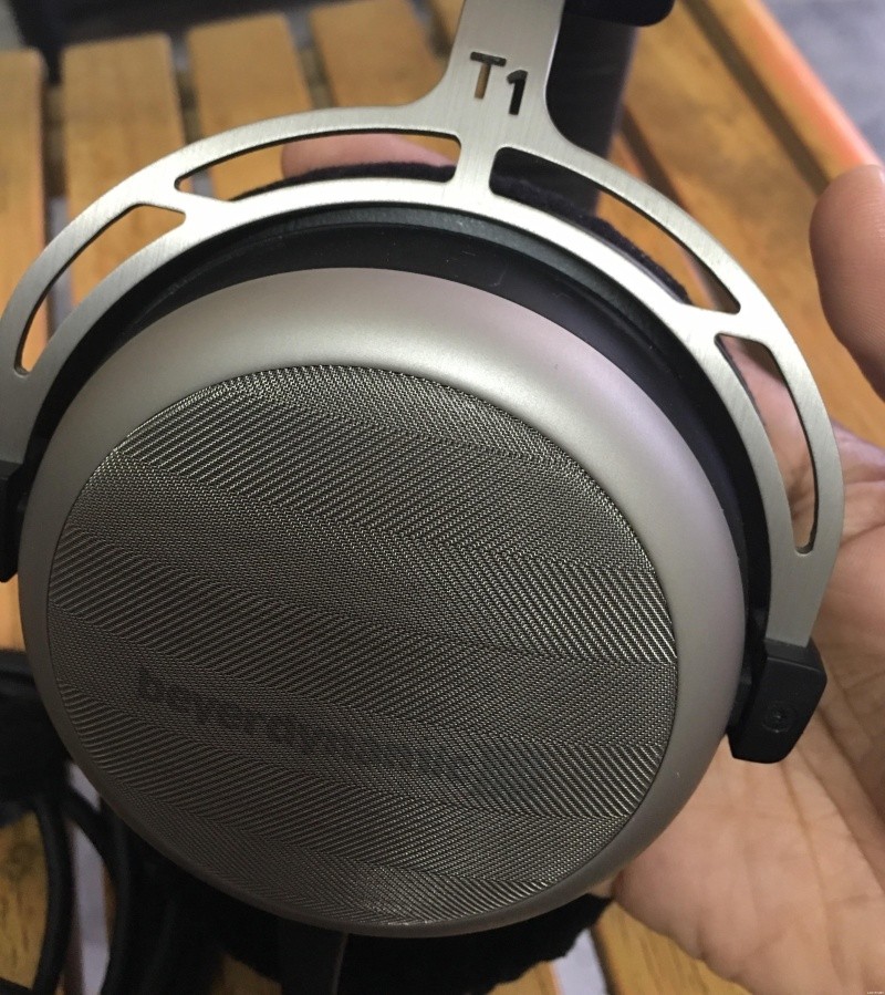 Beyerdynamic T1 (1st generation) B211