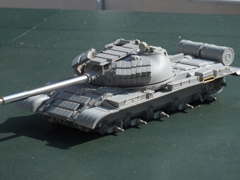 Montage T62 Era Mod.72 Trumpeter 01549 ; 1/35 en attente de peinture. - Page 2 Dscf8968
