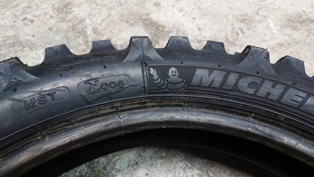  Michelin comp6 140/80/18  Cec14610