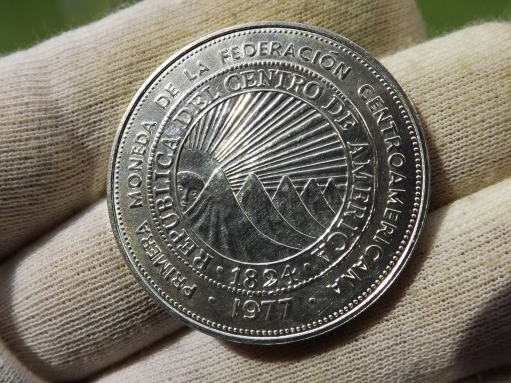 25 Colones de 1.977. Mi desagravio tras los"0" votos a El Salvador. Dscf5110