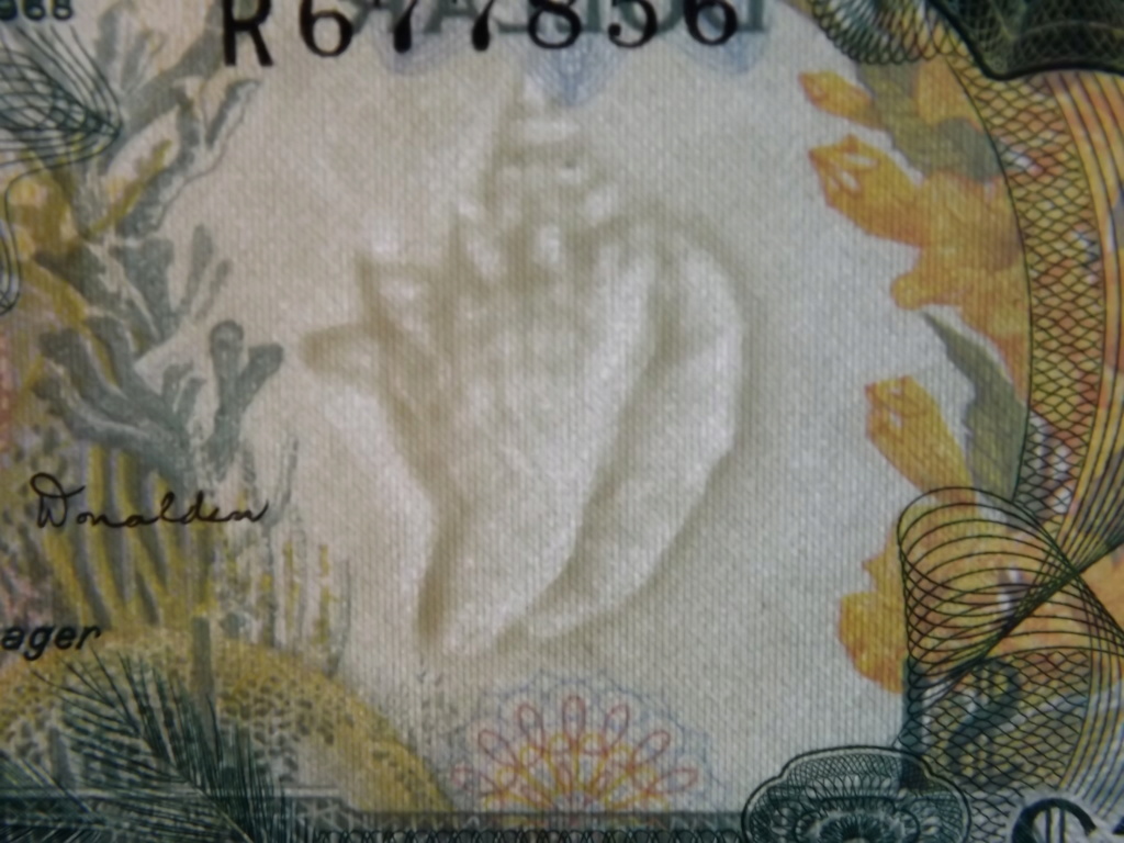 Bahamas 1 Dólar de 1.968. Dscf8016