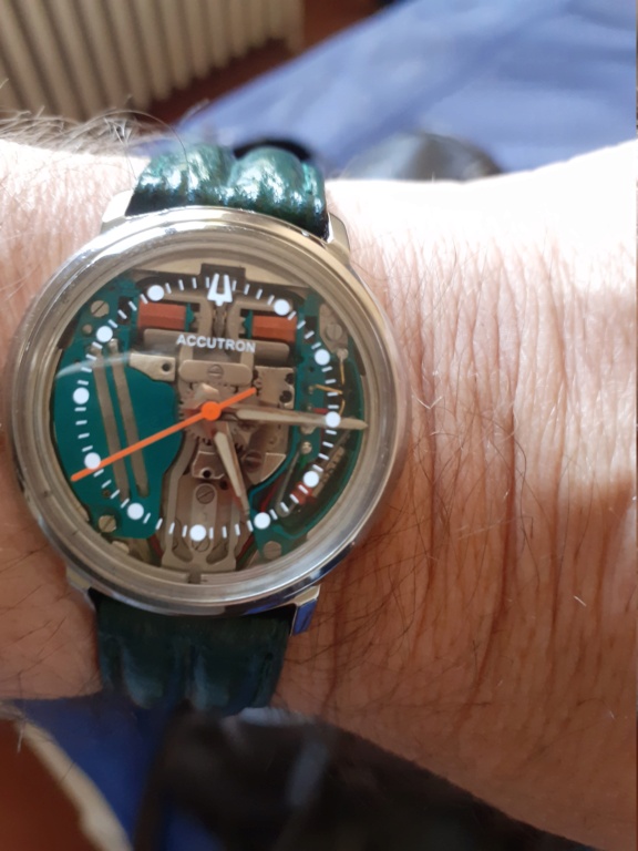 Les montres qui font BZzzz… - Page 7 Bulova10
