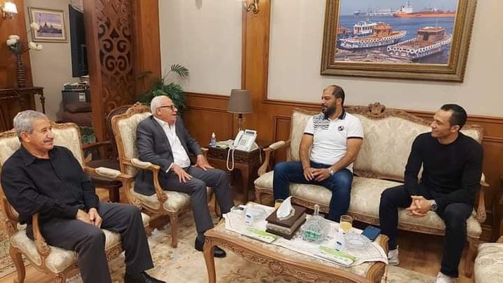 محافظ بورسعيد  يؤكد استمرار الدعم لفريق الكرة خلال لقاؤة بالمدير الفني للنادي المصري ومدير الكرة A358