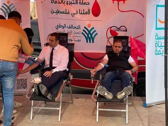 نائب المحافظ يشارك في حملة التحالف الوطنى للتبرع بالدم لأهالى غزة فى بورسعيد A778