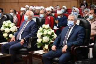 محافظ بورسعيد يشهد الندوة  التثقيفية الثانية لمنطقة وعظ بورسعيد بعنوان " خطورة الشائعات على استقرار المجتمع ومنهج الإسلام فى مواجهتها   A80
