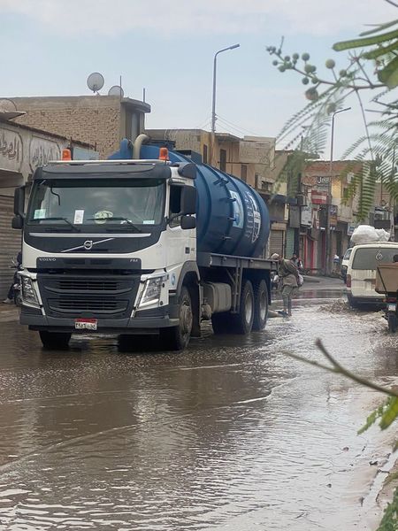 متابعة مستمره لرفع مياه الامطار بشوارع وميادين حي أول المحلة الكبرى A815