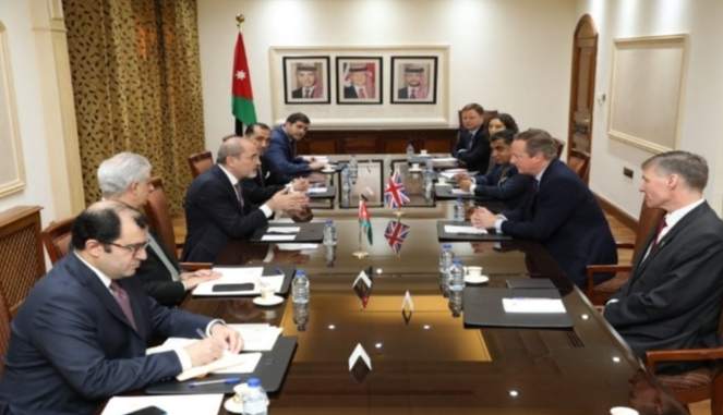 الأردن وبريطانيا يبحثان الجهود المبذولة للتوصل لاتفاق لوقف إطلاق النار في غزة  A866