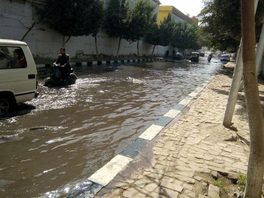 مياة الصرف الصحى  تغرق شارع المسيرى  بمنطق ابو شاهين بالمحلة الكبرى  Aa563