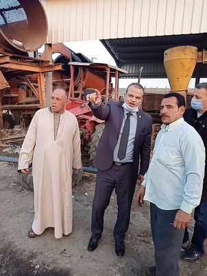 اللواء حاتم زين العابدين رئيس مركز و مدينة المحله الكبري يتابع أعمال تطوير مصنع تدوير القمامه Aaa122