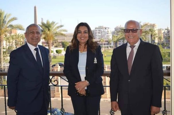 محافظ بورسعيد يستقبل محافظ دمياط و رئيس الأكاديمية العربية للعلوم والتكنولوجيا والنقل البحري.  Aaa356