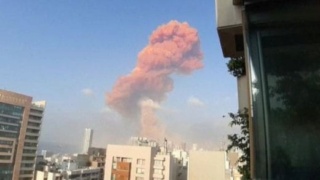 إنفجار ضخم يهز ارجاء بيروت و يسفر عن مصرع  27 قتيلا وأصابة حوالى 2500 اخرين  Aaay14