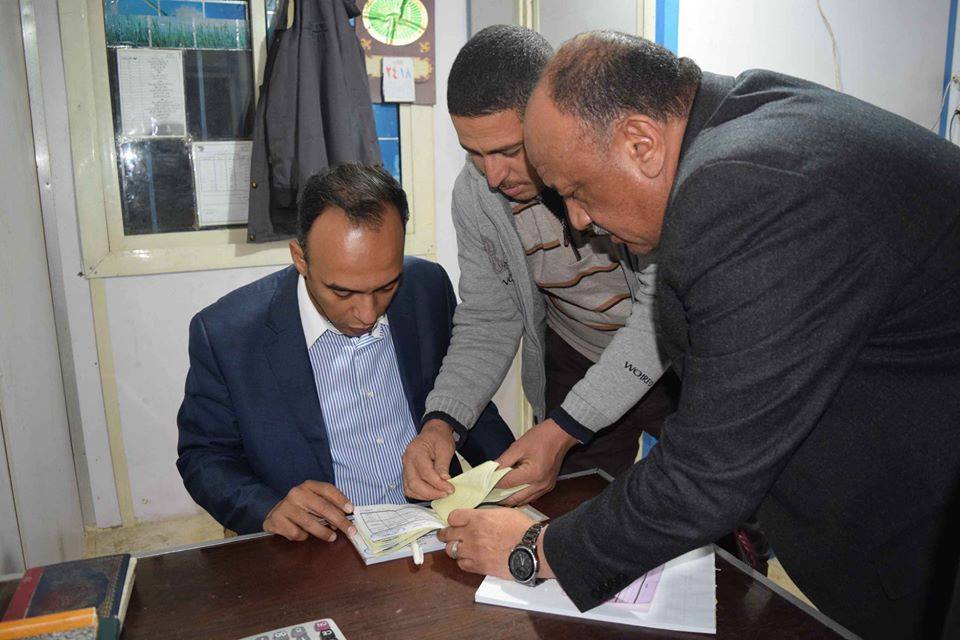 محافظ المنيا يكلف نائبه بمتابعة نقاط تحصيل رسوم المحاجر Aaio20