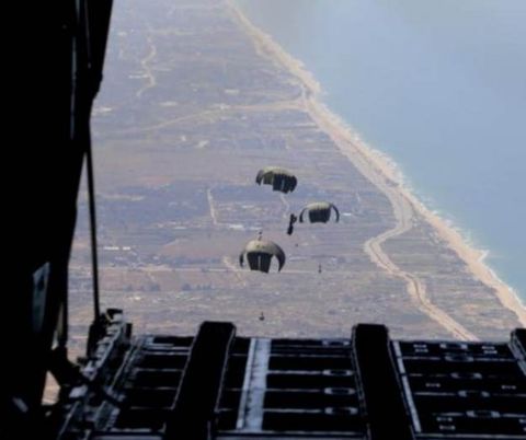 القوات المسلحة الأردنية تنفذ 5 إنزالات جديدة على غزة بالتعاون مع دول شقيقة وصديقة Aaio242
