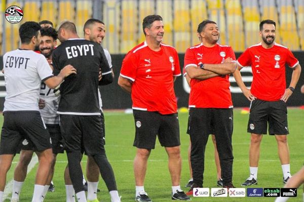 منتخب مصر يختتم تدريبه الثاني استعدادا لوديتي النيجر وليبيريا  Aaoo270