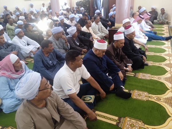 محافظ أسوان ينيب رئيس مركز ومدينة دراو ومدير الأوقاف لإفتتاح مسجد زياد بن إبراهيم Aaya734