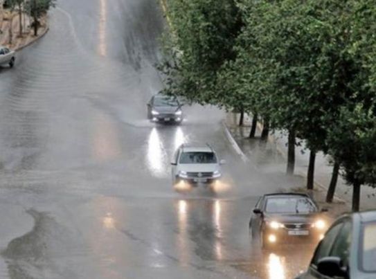 الأرصاد” تحذر من تشكل السيول : أمطار مصحوبة بالرعد وزخات من البرد Aca59