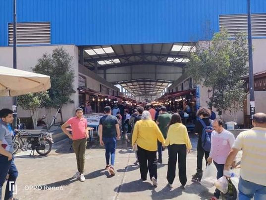 سوق السمك الجديد بحي العرب يشهد اقبالا كبيرا من المواطنين فى عطلة نهاية الاسبوع Aia56