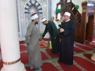 وكيل أوقاف السويس : نظافة المساجد وتعقيمها يعد واجب وطني Aiaa18