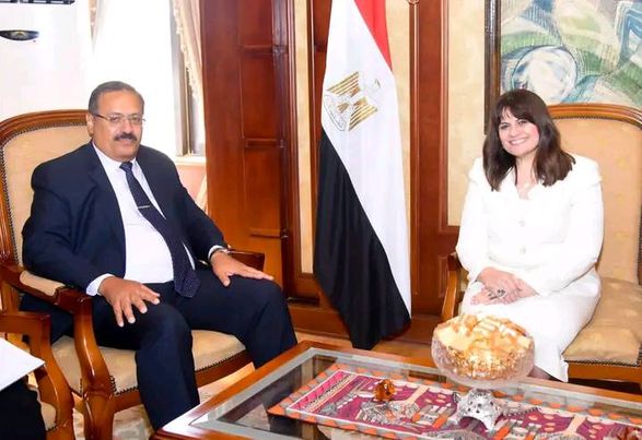 وزيرة الدولة للهجرة وشئون المصريين بالخارج تستقبل  السفير أيمن الجمال سفير مصر في أوكرانيا، Aioo71