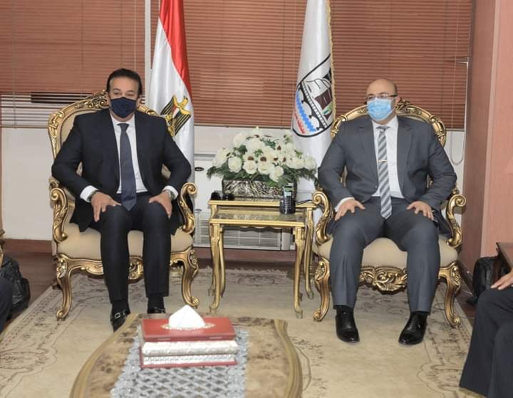 محافظ بني سويف يستقبل وزير التعليم العالي في مستهل زيارته للمحافظة Aoo138