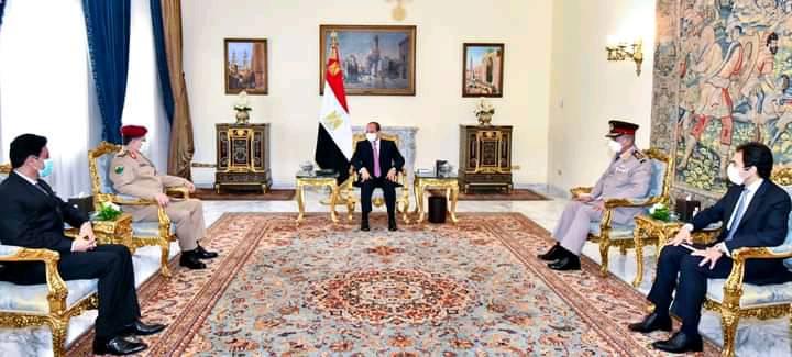 الرئيس السيسي يؤكد موقف مصر الثابت بدعم كافة الجهود للتوصل إلى حل سياسي شامل للأزمة اليمنية Aoo252