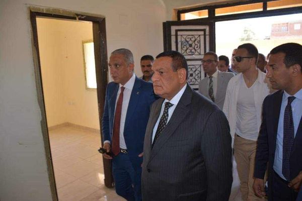 وزير التنمية المحلية ومحافظ الفيوم يتفقدان مشروعات «حياة كريمة» بقرية كحك بحري Aooa53