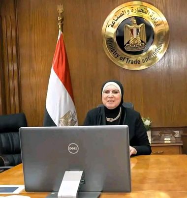 وزيرة التجارة - استمرار إعفاء صادرات مصر لكينيا من الرسوم الجمركية لمدة عام Aoyo70