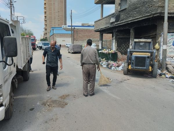  حي أول المحلة الكبرى يشن حملة نظافة عامة مكبره بدءاً من منطقة الرجبي وصولاً إلى شارع البحر  Ayaao289