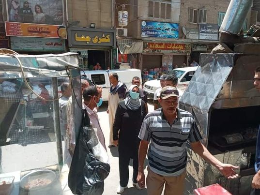 محافظ أسيوط: تنفيذ حملات لإزالة الإشغالات وتعديات الباعة الجائلين والحواجز الحديدية والأسمنتية بالقوصية وحي شرق  Ayaao86