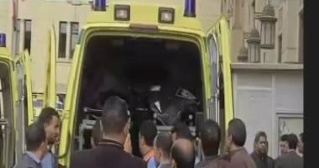 إصابة 13 عامل فى  إنقلاب سيارة نقل بالعاشر من رمضان Ayco18