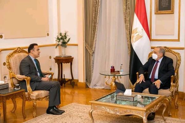 وزير الدولة للإنتاج الحربي يبحث مع  سفير مصر في صربيا سبل تعزيز التعاون المشترك بين الجانبين Ayo232