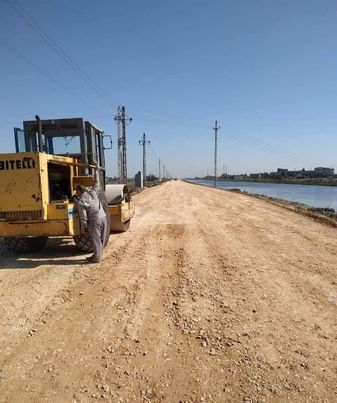 استمرار أعمال إنشاء الطريق الرابط بين  محور ٣٠يونيو وشادر عزم جنوب بورسعيد  Ca50