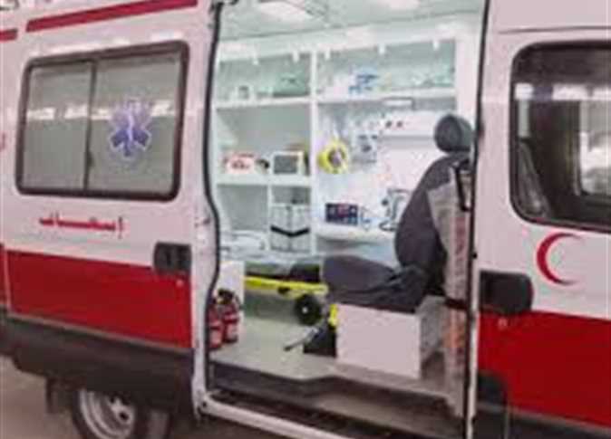 إصابة دكتور جامعي وسائق  و3 عمال في حادثان بالمنيا Co_jfi10