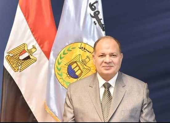 محافظ أسيوط يهنئ رئيس الجمهورية ووزير الداخلية بعيد الشرطة الـ 69  Oi50
