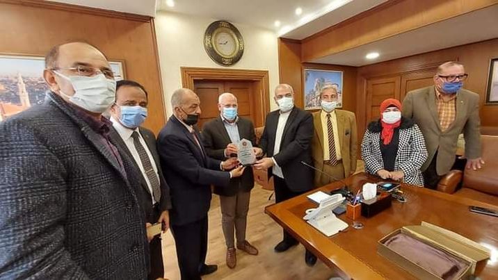 محافظ بورسعيد يستقبل الاتحاد المصرى للووشو كونغ فو  Oi_oc59