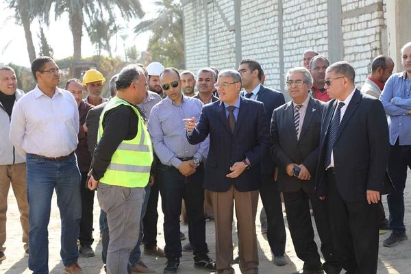 محافظ المنيا يتفقد مشروعات المبادرة الرئاسية "حياة كريمة" بقري مركز أبوقرقاص Yyo182