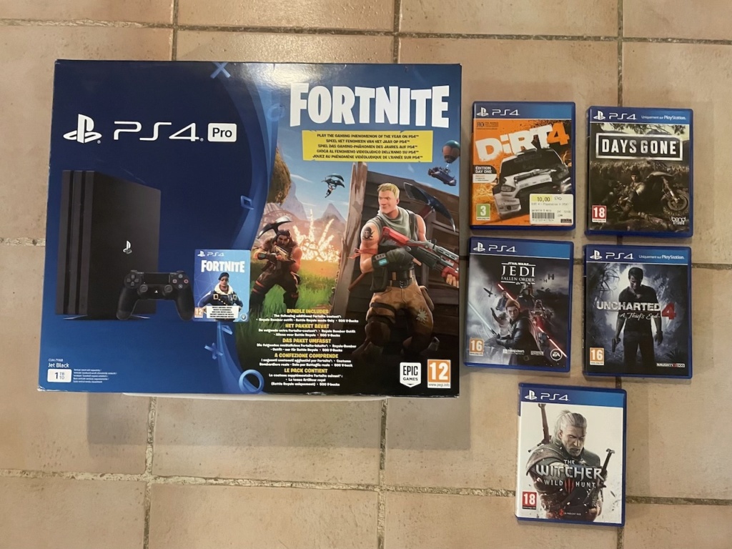 PS4 Pro avec 5 jeux Img_1912