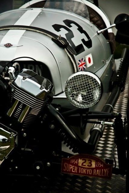 Morgan vs  Moto Guzzi  5fc8e310