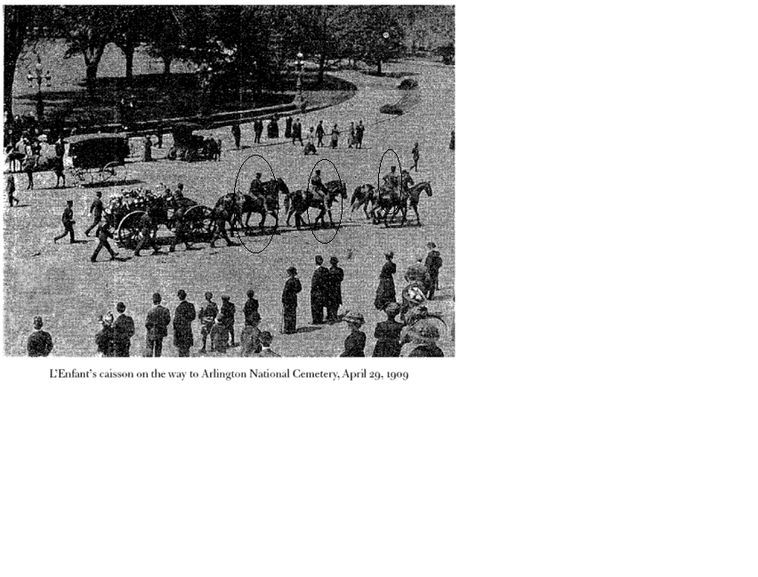 MERCI A TOUS - Funérailles de Azpiroz (mex - ambassadeur) à Washington avant son transfert à Oak cimetery - Page 14 Photo_49