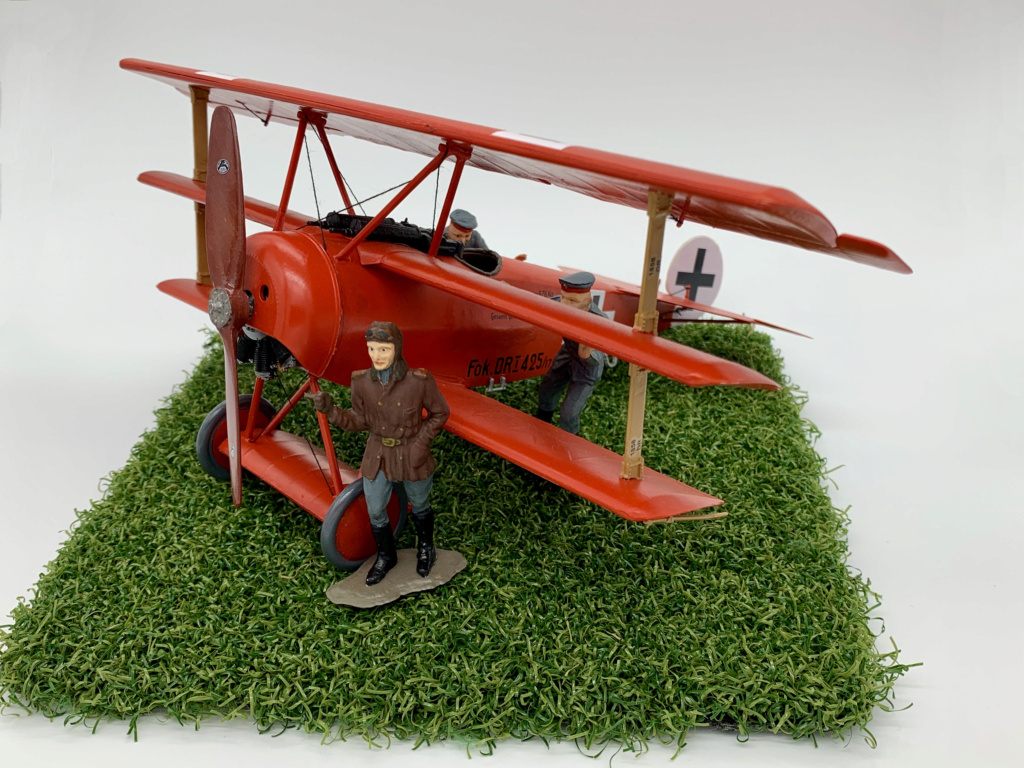 [Revell] Fokker Dr.I  Manfred Von Richtofen  1/28  (fdr1) Img_5559
