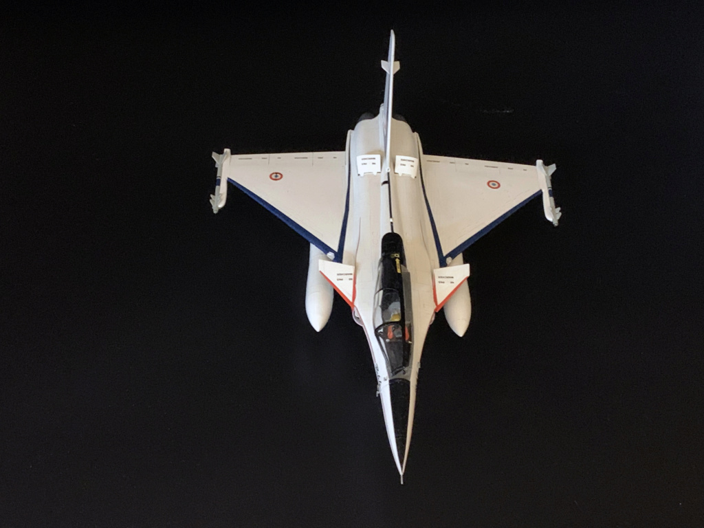 [VITRINE "Voler c'est mieux en double"] RAFALE-A - Heller Hi-Tech Concept - 1/48 Img_6814